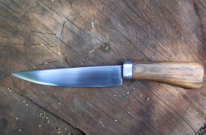 Un cutit folosit in crimele de la Cernavoda, gasit la groapa de gunoi