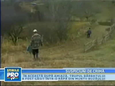 Batran disparut de o luna, gasit mort intr-o rapa din Muntii Buzaului