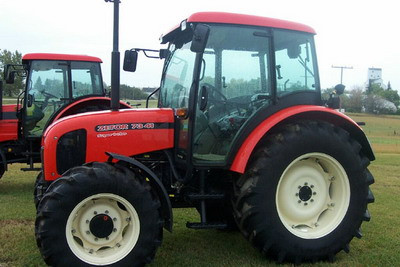 Chinezii deschid fabrica de tractoare la Brasov si vor sa ni le vanda noua!