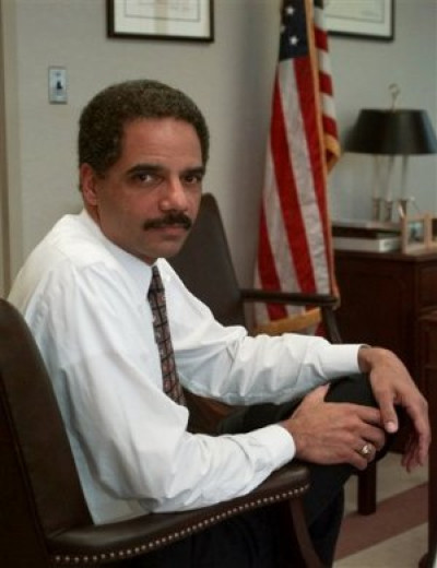 Obama si-a ales un secretar de culoare. La justitie