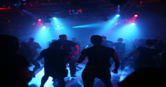 Alarma cu bomba in cel mai luxos club din centrul Brasovului!