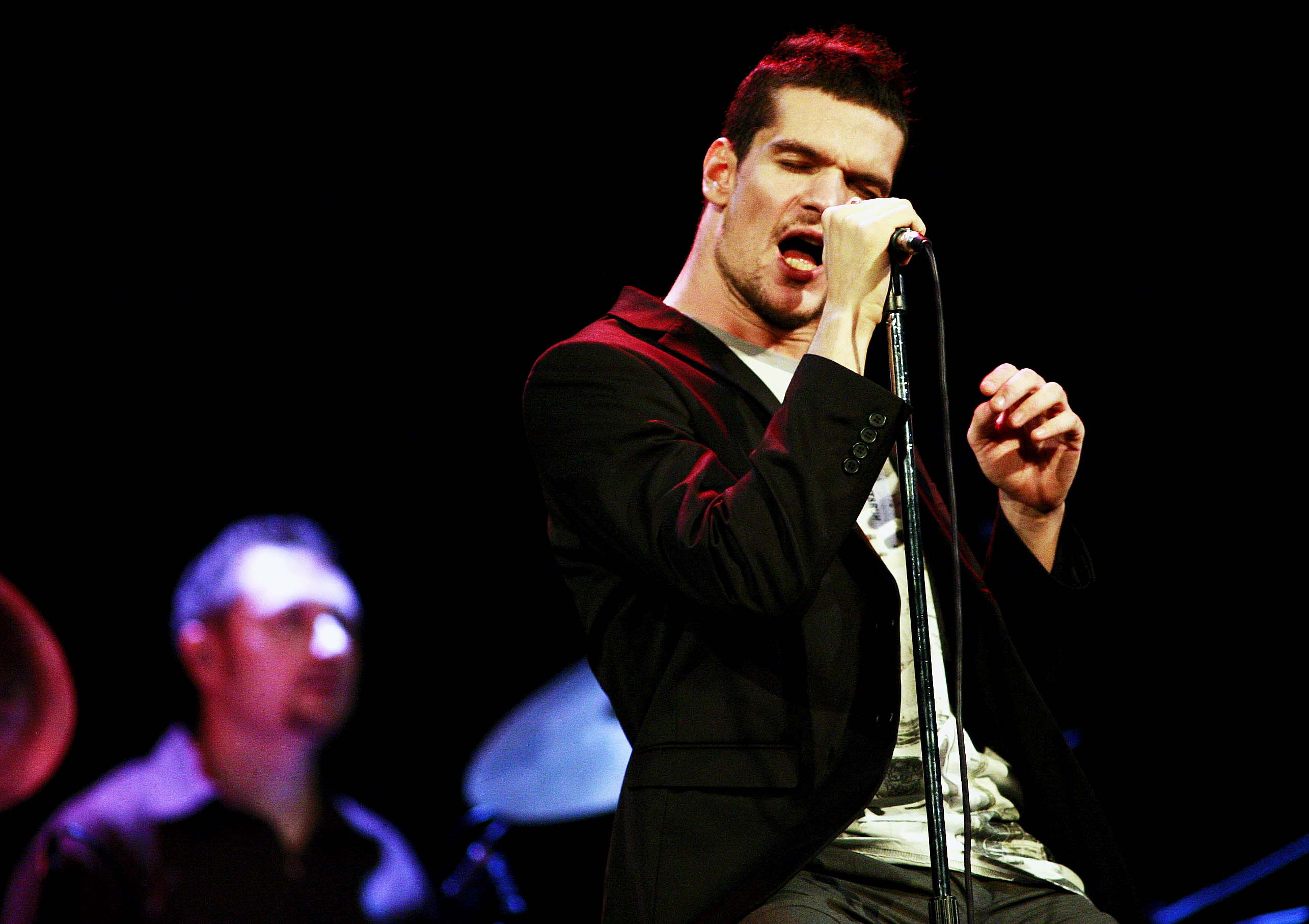 Tudor Chirila se iubeste cu o pustoaica de… doar 18 ani!