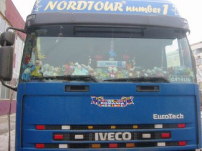 A fost lovita de un TIR in timp ce fuma o tigara