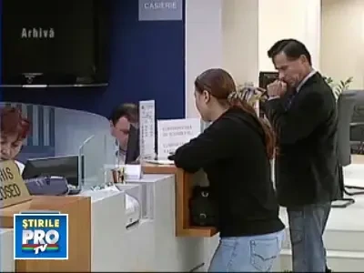 Mos Craciun vine in dar cu dobanzi mai mici la creditele in valuta