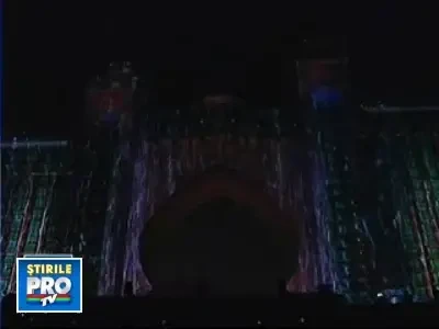 Dubaiul nu a auzit de criza! A inaugurat un hotel de 1,5 miliarde dolari