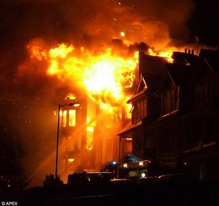 Cel putin opt morti si 16 raniti intr-un incendiu la un hotel din China