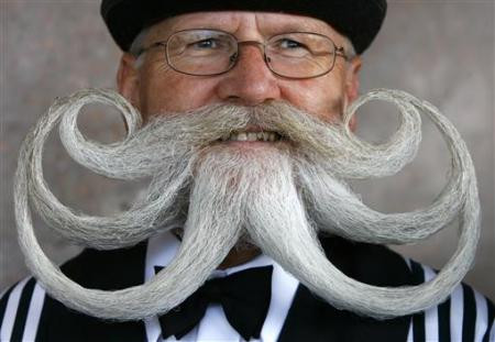 Englezii, cei mai barbosi, cei mai mustaciosi!