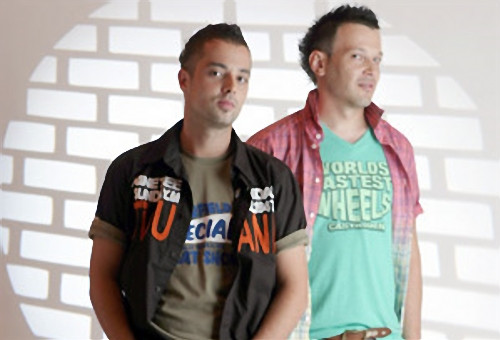 Tudor de la Fly Project isi pune pirostriile