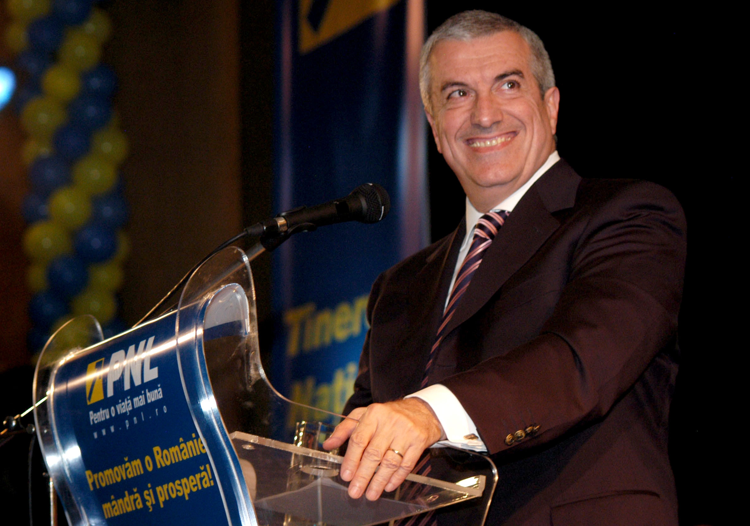 Tariceanu a facut glume pe seama "cosmonautului" lui Geoana
