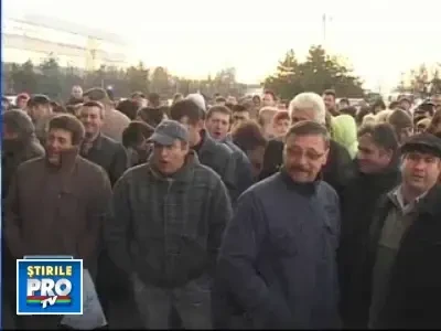 Protest zgomotos luni dimineata la Arpechim Pitesti!