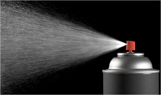 A murit pentru ca se dadea cu prea mult deodorant!