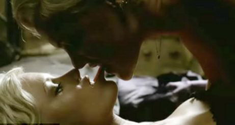 Pink face dragoste cu... clona ei