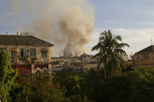 MAE anunta ca romanii din Bombay sunt teferi