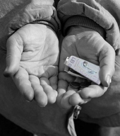 Ordonanta de sistare a sporurilor salariale asteapta avizarea Guvernului