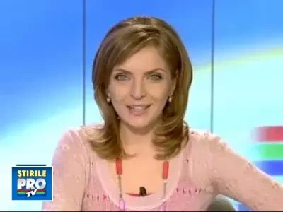 Trei ursi mititei! Fulg de nea are doi fratiori