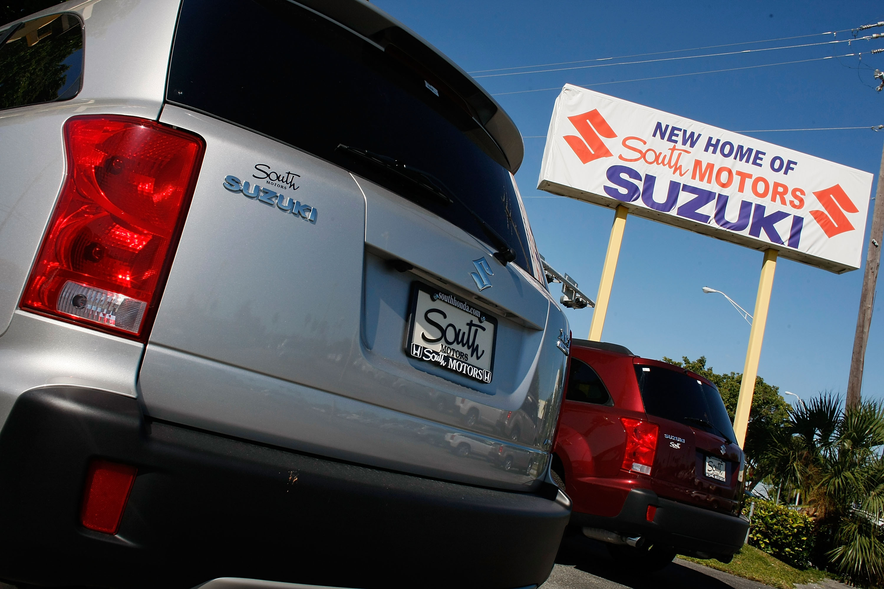 Suzuki reduce viteza! 1179 angajati vor fi concediati in Ungaria