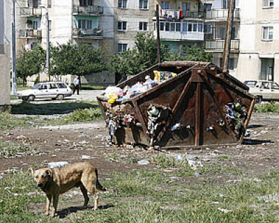 Conditii inumane de trai intr-un bloc social din Motru