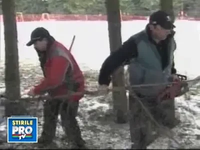 Salvamontistii din Brasov vor "opera" cu drujbe si topoare