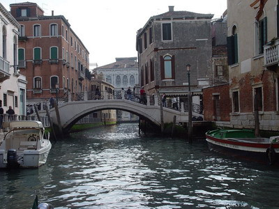 Venetia se scufunda! Vezi aici imagini inedite!