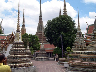 350.000 de straini sunt blocati in Thailanda