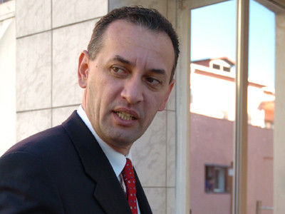 Cine se aseamana se-aduna! Avocatul lui Sile Camataru a fost arestat