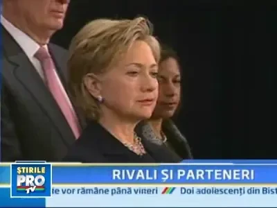 Barack Obama si Hillary Clinton au batut oficial palma!