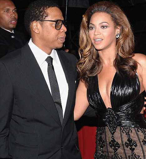 Beyonce face parte din clubul doamnelor cu par. La subrat!