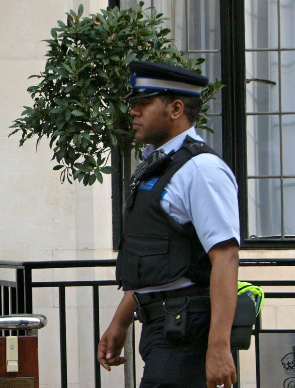 In Marea Britanie, daca refuzi sa te legitimezi, ai putea fi arestat!