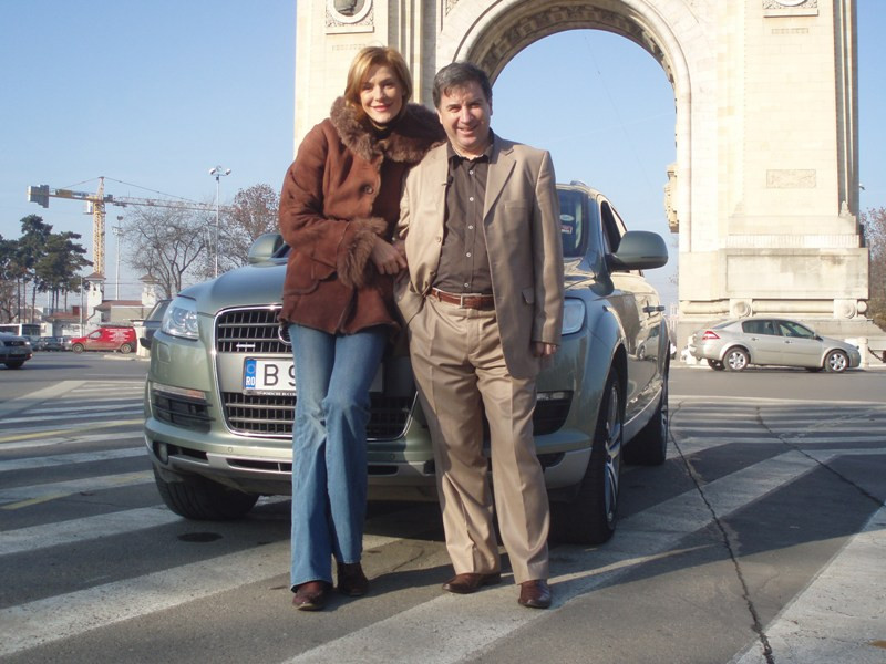 Masina lui Valeriu Argaseala, victima suporterilor