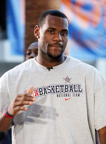 Forbes: Beyonce, cel mai bine platita vedeta sub 30 de ani. Britney pe doi