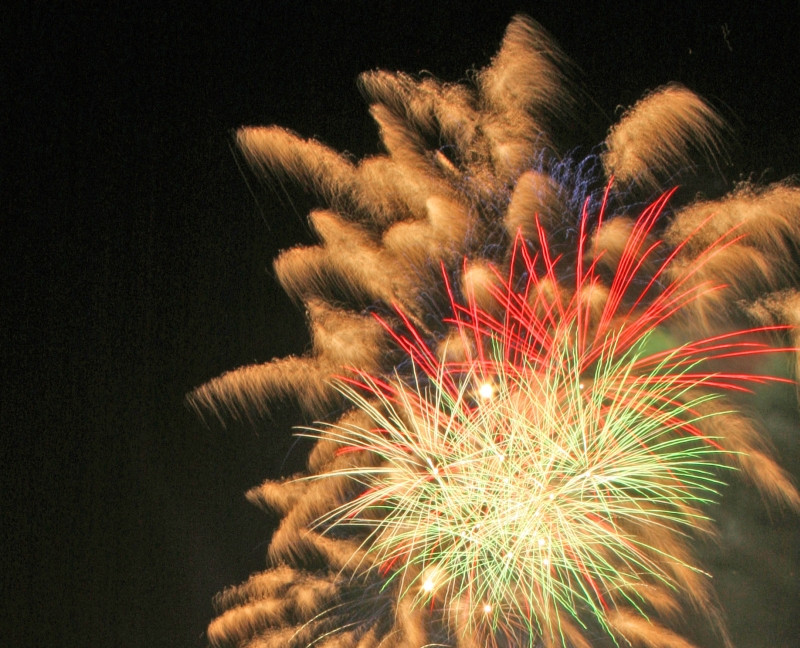 Foc de artificii spectaculos, dar nedorit, in China