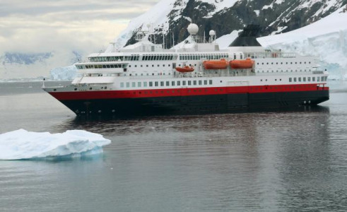 Croaziera cu peripetii si final fericit in Antarctica