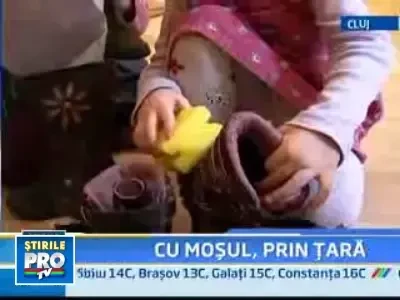 Mos Nicolae a venit cu taxiul sau inot!