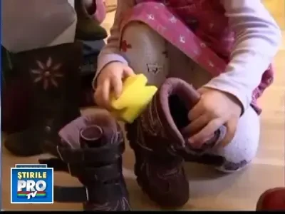 Mos Nicolae a adus si anul acesta cadouri si nuieluse!