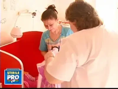 Mos Nicolae le-a adus bucurie si copiilor internati in spital