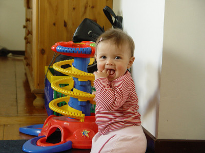 Romancele care lucreaza ca bone in strainatate, afectate de criza economica