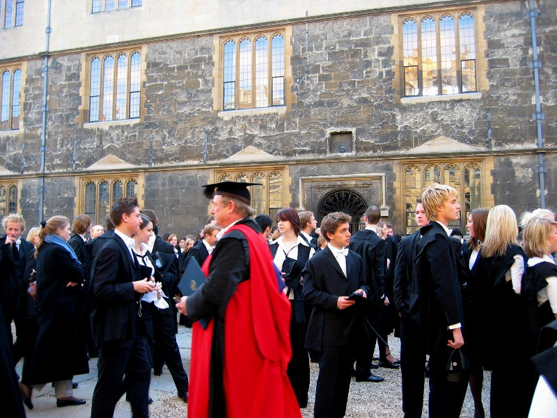 Cate maimute ati folosi la un experiment?