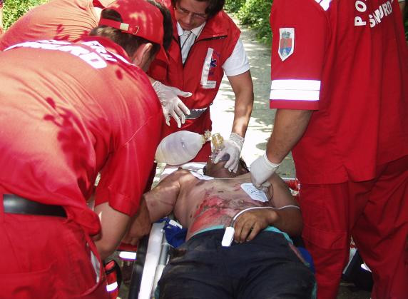 A sfarsit electrocutat in fata sotiei dupa ce a taiat porcul