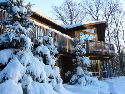 Zeci de oameni care visau la o simpla vacanta au fost inselati pe Internet