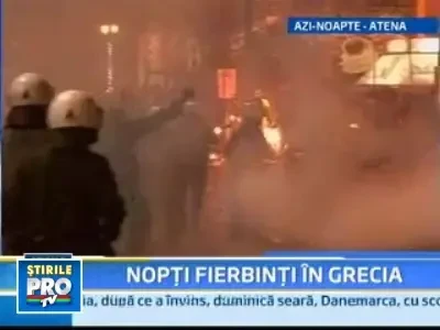 Valul de violente ia amploare in Grecia. Zeci de tineri au fost raniti