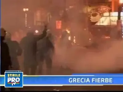 Valul de violente ia amploare in Grecia. Zeci de tineri au fost raniti