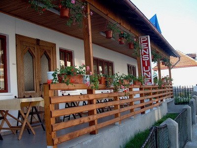 Cladiri ruinate, transformate in pensiuni turistice. Afaceri de succes cu bani putini