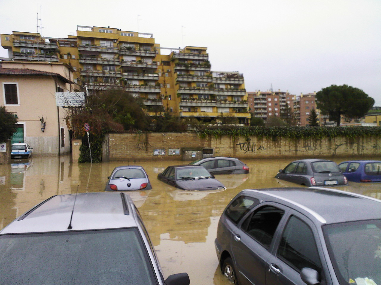 Nu ni se intampla doar noua! Roma a cazut prada viiturilor!