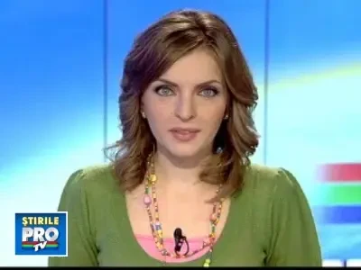 A vrut sa-l copieze pe Mos Craciun, dar a ramas blocat in horn!