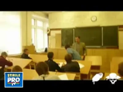 Dezbatere: cum ripostezi in cazul in care esti lovit de un profesor?