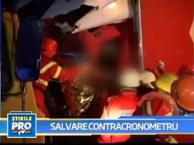 Atentie, polei! Doua TIR-uri s-au ciocnit, trei persoane au ajuns la spital