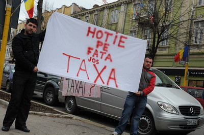 Taxa auto agita spiritele in continuare. Acum la Galati, Suceava, Satu Mare