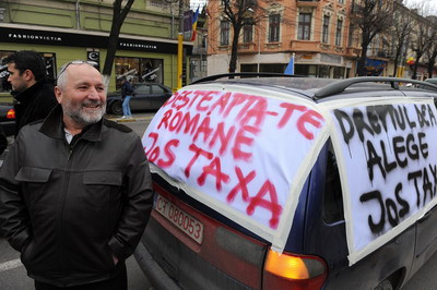 Scandari la Deva impotriva taxei auto! Vezi aici imagini