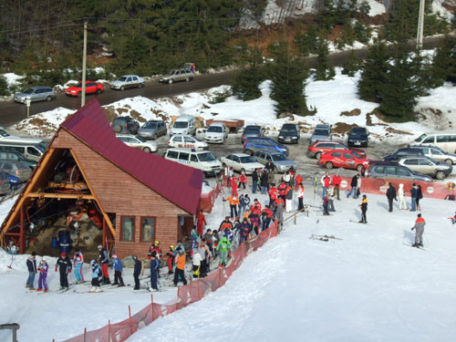 S-a deschis sezonul la munte! Traian Basescu face Revelionul la Predeal