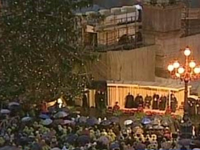 Spectacol de lumini! S-a aprins bradul de la Vatican!